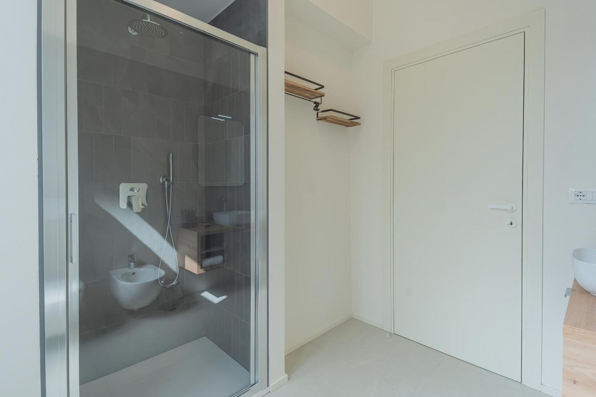 Manaraquattro - Apartament In Como Near The Center With Free Parking - Lake Como Buitenkant foto
